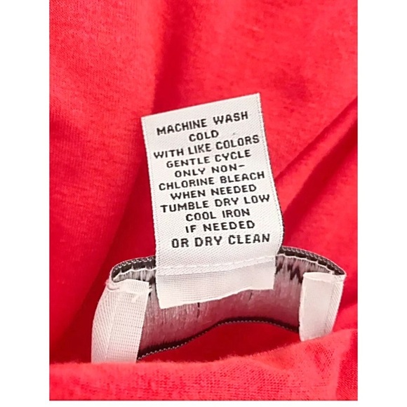 CARMEN MARC VALVO Red Knit Stretch Top w/Grommets - Picture 5 of 5